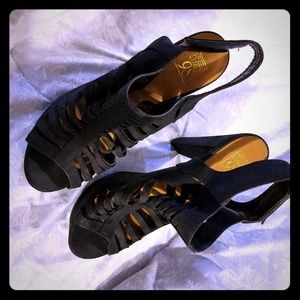 Women's high heel shoes